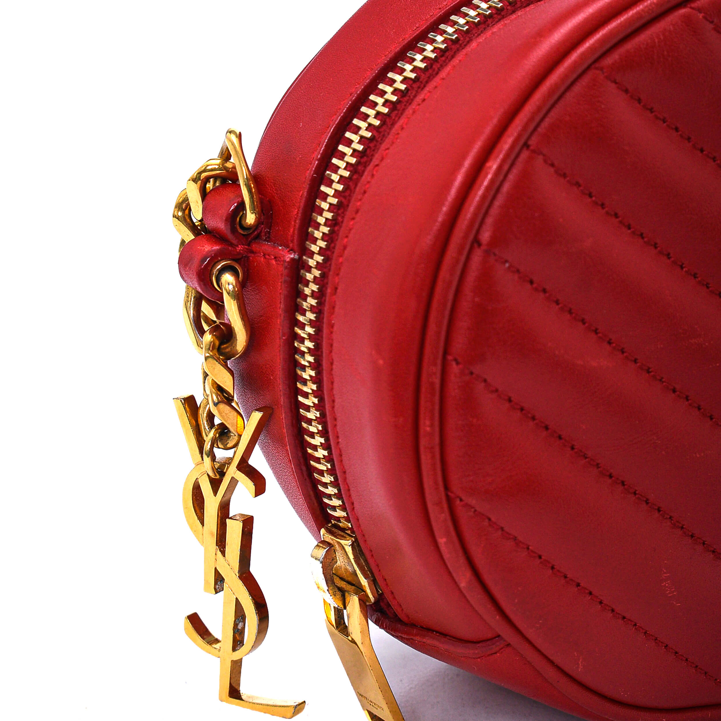 Yves Saint Laurent - Red Quilted Leather Jade Round Crossbody Bag